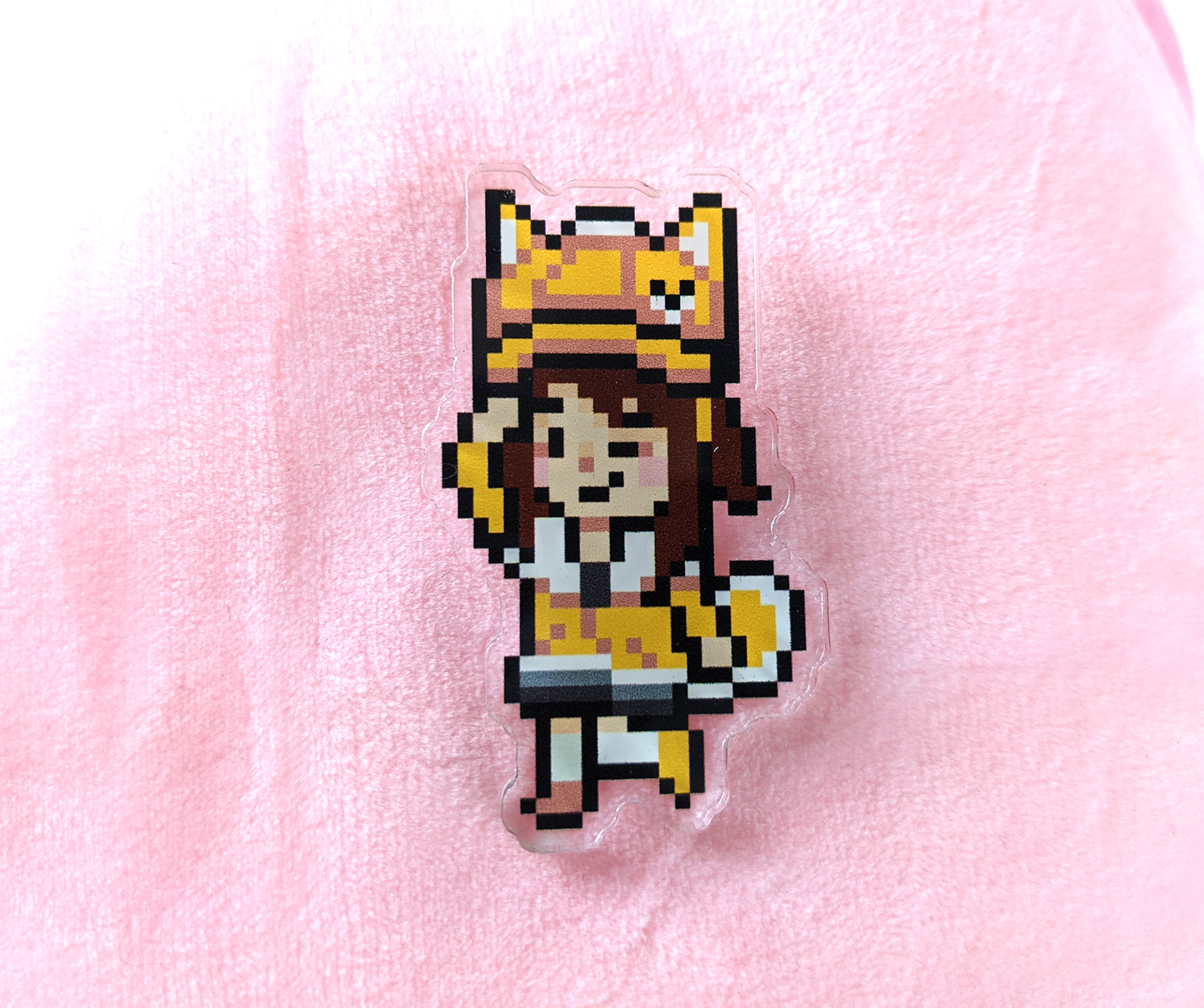 Aki AKA orangeisborange (Acrylic Pin)